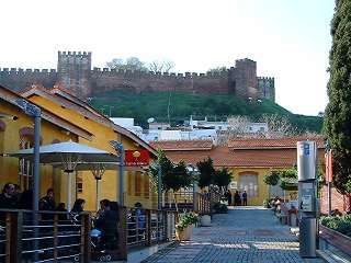 Fabrica do Ingles with Silves castle in the background